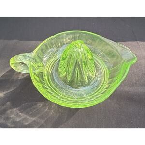 Vintage Uranium Glass Citrus Juicer Reamer Depression Glass **Chipped -T40